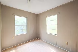 909 N Lake Ave, Eagle Lake, TX 77434 - Photo 7