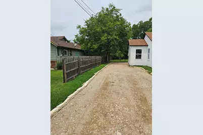 3009 Lincoln Street, Liberty, TX 77575 - Photo 13