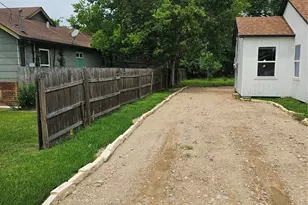 3009 Lincoln St, Liberty, TX 77575 - Photo 13