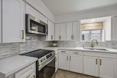 11418 Ash Creek Drive, Houston, TX 77043 - Photo 11