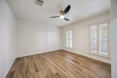 11418 Ash Creek Drive, Houston, TX 77043 - Photo 23