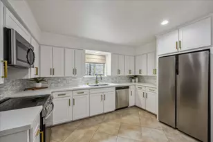 11418 Ash Creek Dr, Houston, TX 77043 - Photo 9