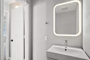 47 N Winterport Cir, The Woodlands, TX 77382 - Photo 9