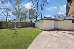 11807 Stroud Dr, Houston, TX 77072 - Photo 17