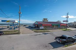 2906 Ave R 1/2, Galveston, TX 77550 - Photo 5