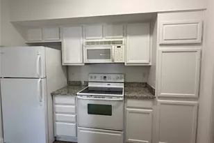 2025 Augusta Dr, Houston, TX 77057 - Photo 9