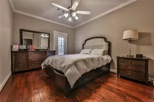 1005 Memorial Village Dr, Houston, TX 77024 - Photo 23