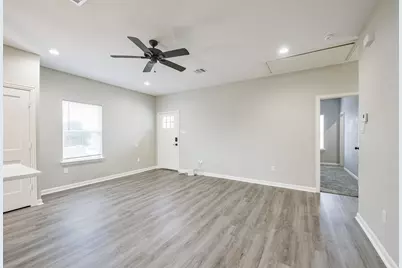 4405 Mallow Street, Houston, TX 77051 - Photo 7