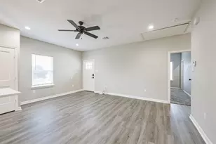 4405 Mallow St, Houston, TX 77051 - Photo 7