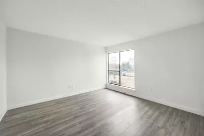 2818 S Bartell Drive #33, Houston, TX 77054 - Photo 13