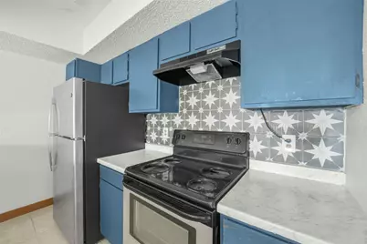 2818 S Bartell Drive #33, Houston, TX 77054 - Photo 5