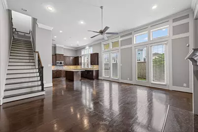 10917 Upland Park, Houston, TX 77043 - Photo 11
