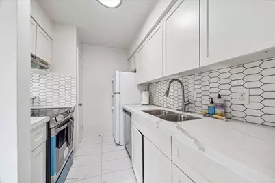 8211 Kingsbrook Road #205, Houston, TX 77024 - Photo 7