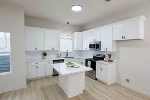 326 Clearwater St, Houston, TX 77029 - Photo 3