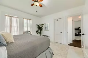 4417 Avenue R, Galveston, TX 77550 - Photo 9