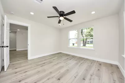 8068 Elrod Street, Houston, TX 77017 - Photo 3