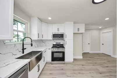 8068 Elrod Street, Houston, TX 77017 - Photo 13