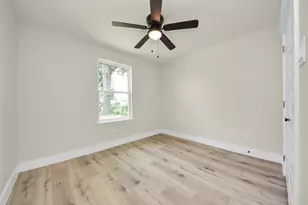 8068 Elrod St, Houston, TX 77017 - Photo 17