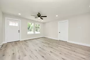 8068 Elrod St, Houston, TX 77017 - Photo 25