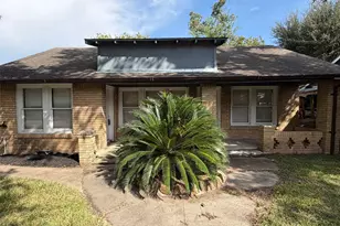 4737 Jefferson St, Houston, TX 77023 - Photo 1
