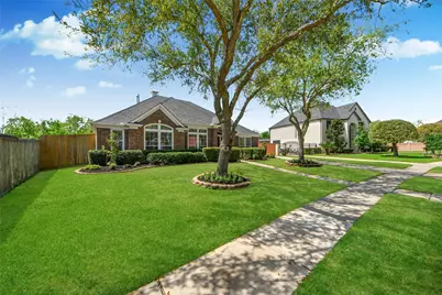 2622 Stonebury Lane, Sugar Land, TX 77479 - Photo 7