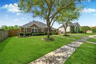 2622 Stonebury Ln, Sugar Land, TX 77479 - Photo 7