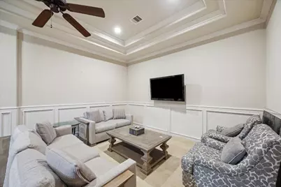 1110 Longmont Place Court, Houston, TX 77056 - Photo 23