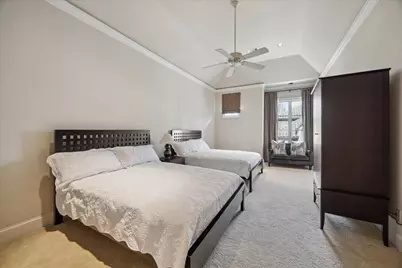 1110 Longmont Place Court, Houston, TX 77056 - Photo 25