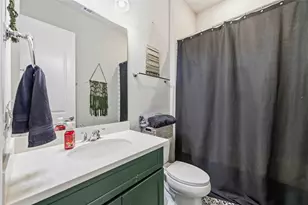 4711 Arbor Hollow Dr, Manvel, TX 77578 - Photo 13