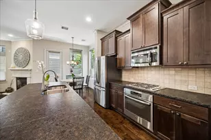 1517 Dyer Lake Ln, Houston, TX 77008 - Photo 3