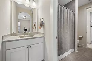1517 Dyer Lake Ln, Houston, TX 77008 - Photo 25