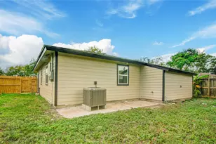 2306 19th Ave N, Texas City, TX 77590 - Photo 29
