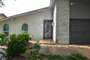 5519 Irish Hill Dr, Houston, TX 77053 - Photo 3