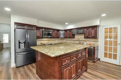 5519 Irish Hill Drive, Houston, TX 77053 - Photo 5