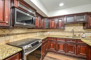 5519 Irish Hill Dr, Houston, TX 77053 - Photo 11