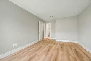 9552 Windswept Ln, Houston, TX 77063 - Photo 23
