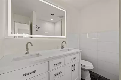 909 Silber Road #11, Houston, TX 77024 - Photo 15