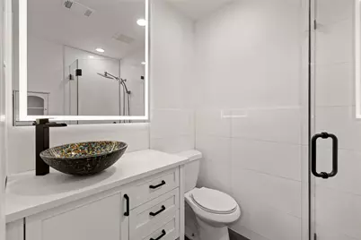 909 Silber Road #11, Houston, TX 77024 - Photo 19