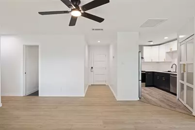 909 Silber Road #11, Houston, TX 77024 - Photo 7