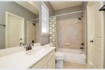 2703 Bonnie Bray Dr Drive, Katy, TX 77494 - Photo 35