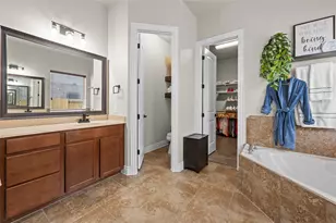 12411 Emerald Ln, Mont Belvieu, TX 77535 - Photo 25