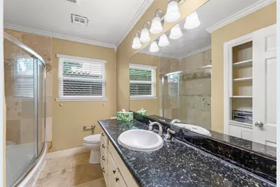 7722 Richmond Avenue, Houston, TX 77063 - Photo 17