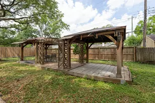 7722 Richmond Ave, Houston, TX 77063 - Photo 29