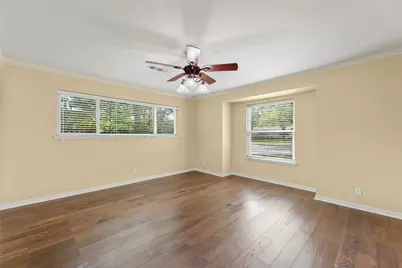 7722 Richmond Avenue, Houston, TX 77063 - Photo 15