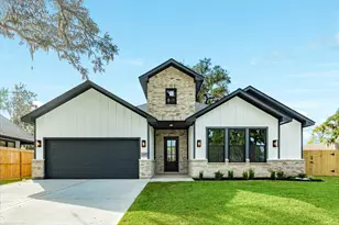 249 Montclaire Dr, West Columbia, TX 77486 - Photo 1