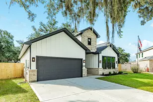 249 Montclaire Dr, West Columbia, TX 77486 - Photo 3