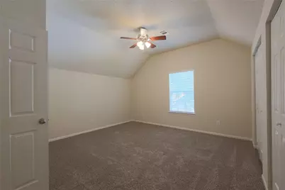 10015 Red Wolf Lane, Houston, TX 77064 - Photo 15