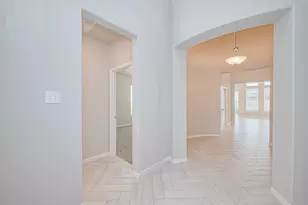 1322 Austin Colony Dr, Angleton, TX 77515 - Photo 5