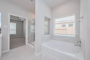 1322 Austin Colony Dr, Angleton, TX 77515 - Photo 41