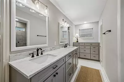 13042 Hermitage Lane, Houston, TX 77079 - Photo 19